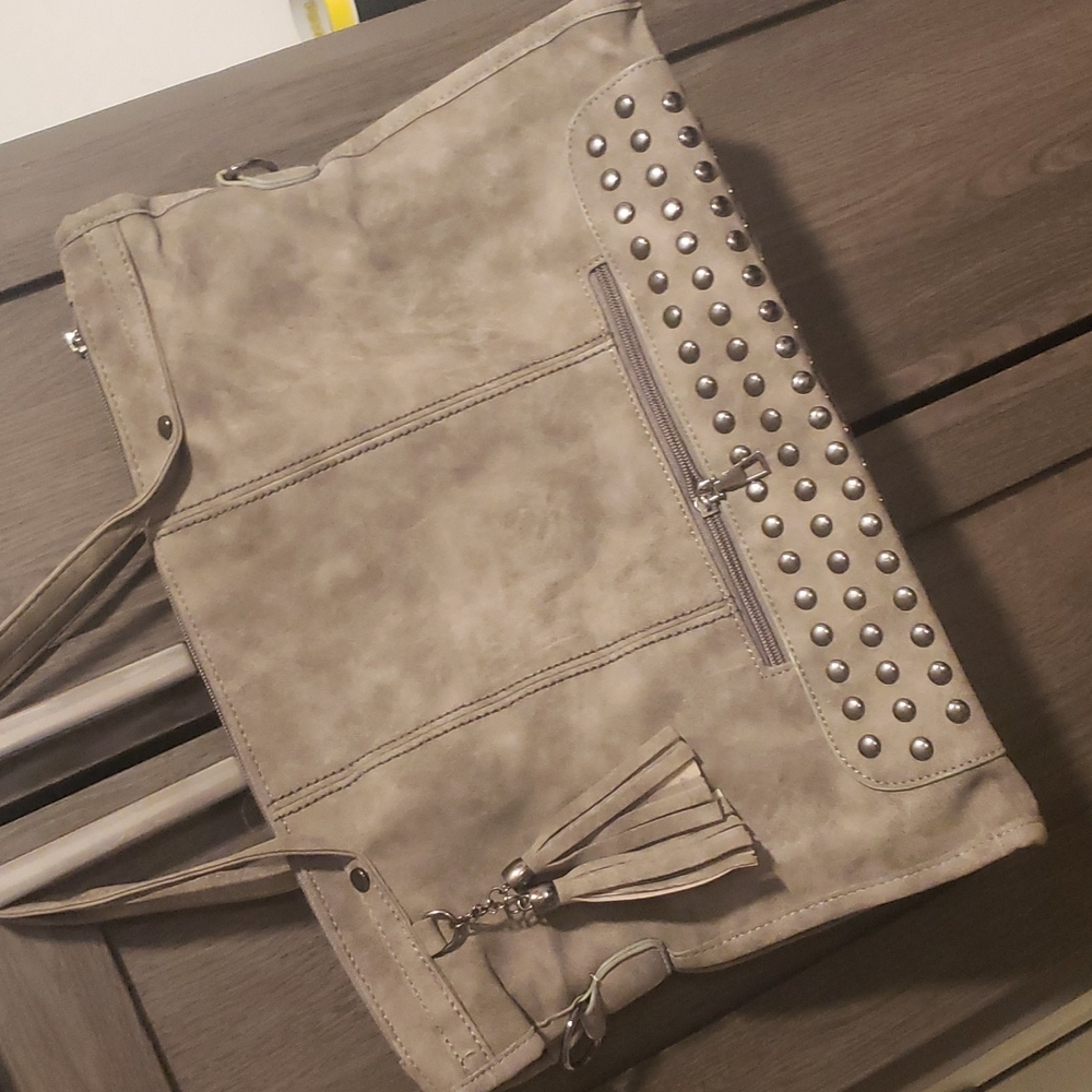 💕HP💕1 Left ❣️New boutique vintage look vegan suede studded bag - Picture 6 of 14